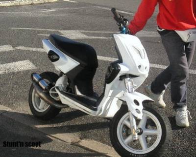 STUNT'N SCOOT